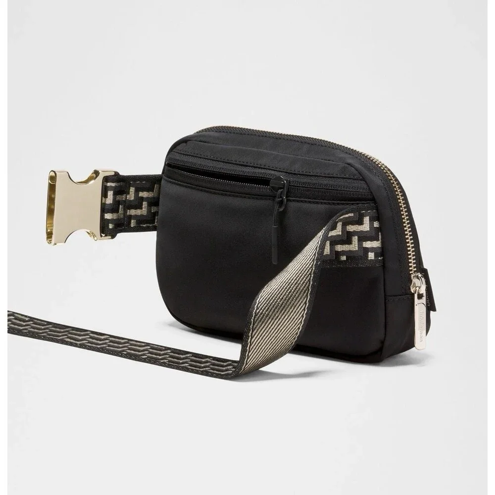Lululemon Everywhere 1L Black Belt Bag Fanny Pack Crossbody Monogram Metallic - Picture 10 of 11